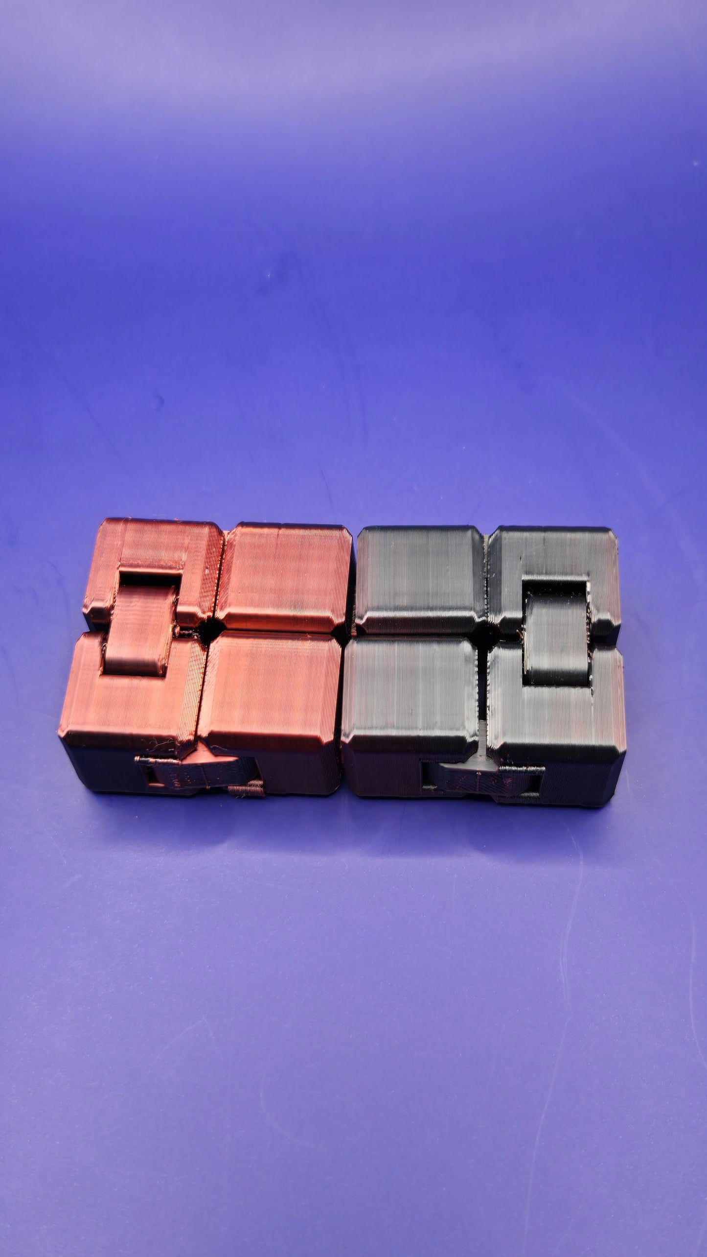 Linked Squares Fidget Toy - Black and Red Mix