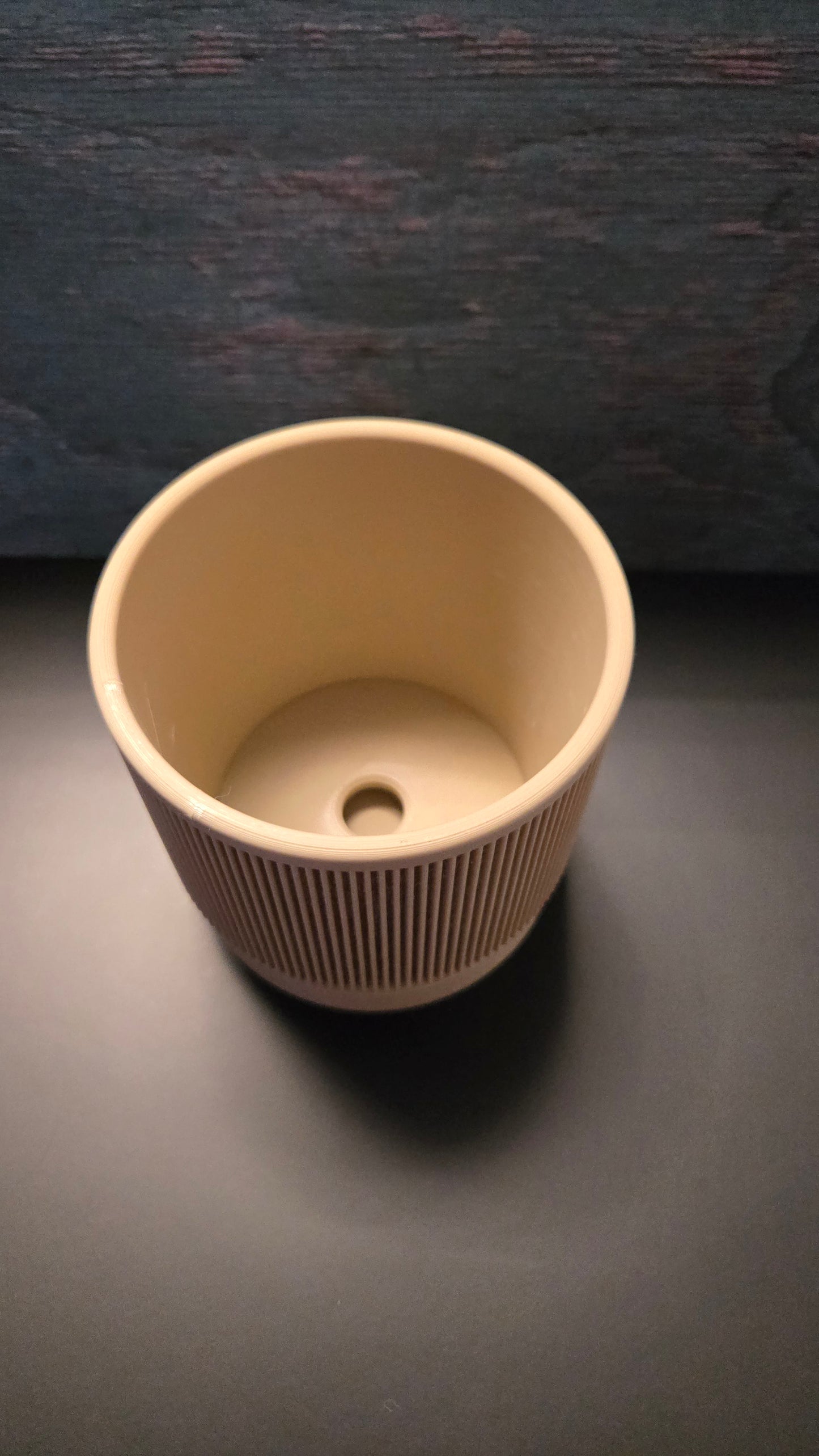 Modern Ribbed Planter w/ Drip Tray - Tan