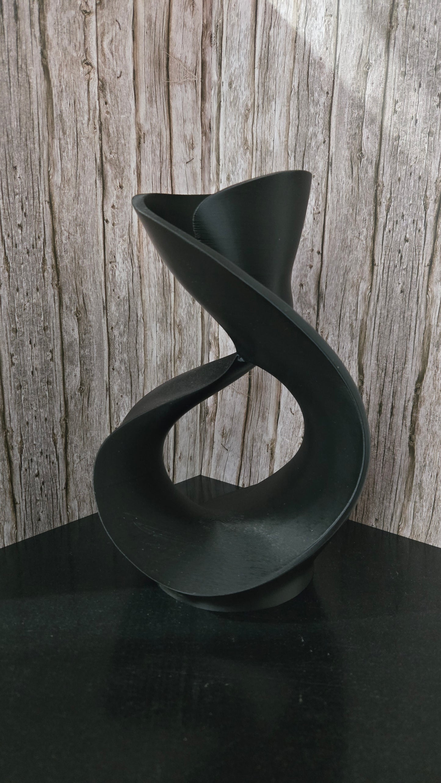 Design Art Sculpture - Black