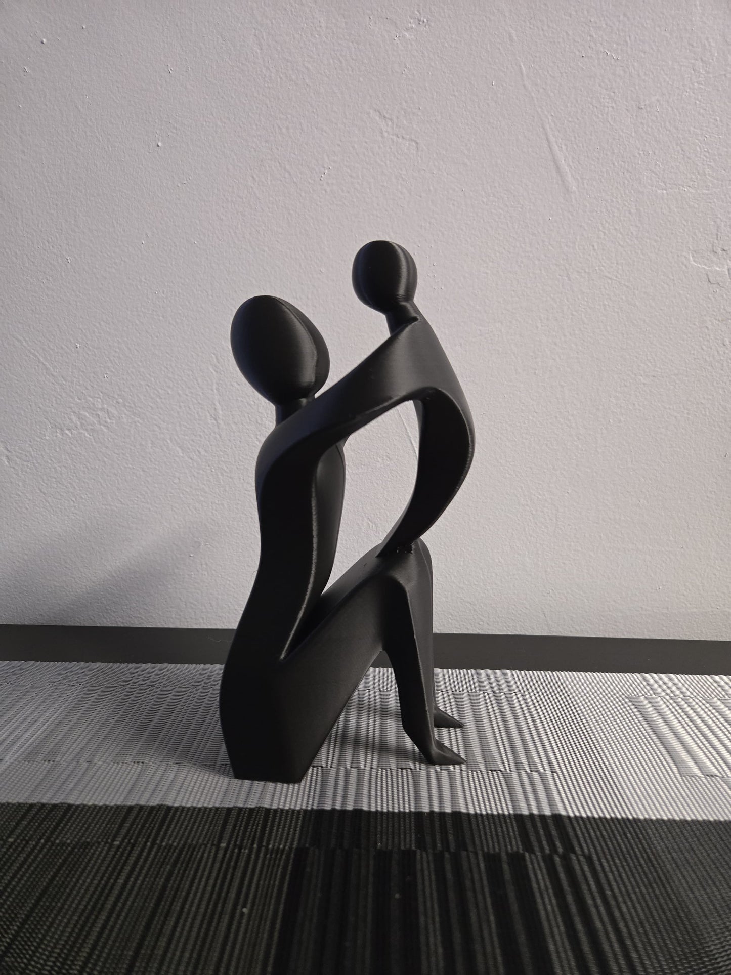 Mama w/ Child Sculpture - Black