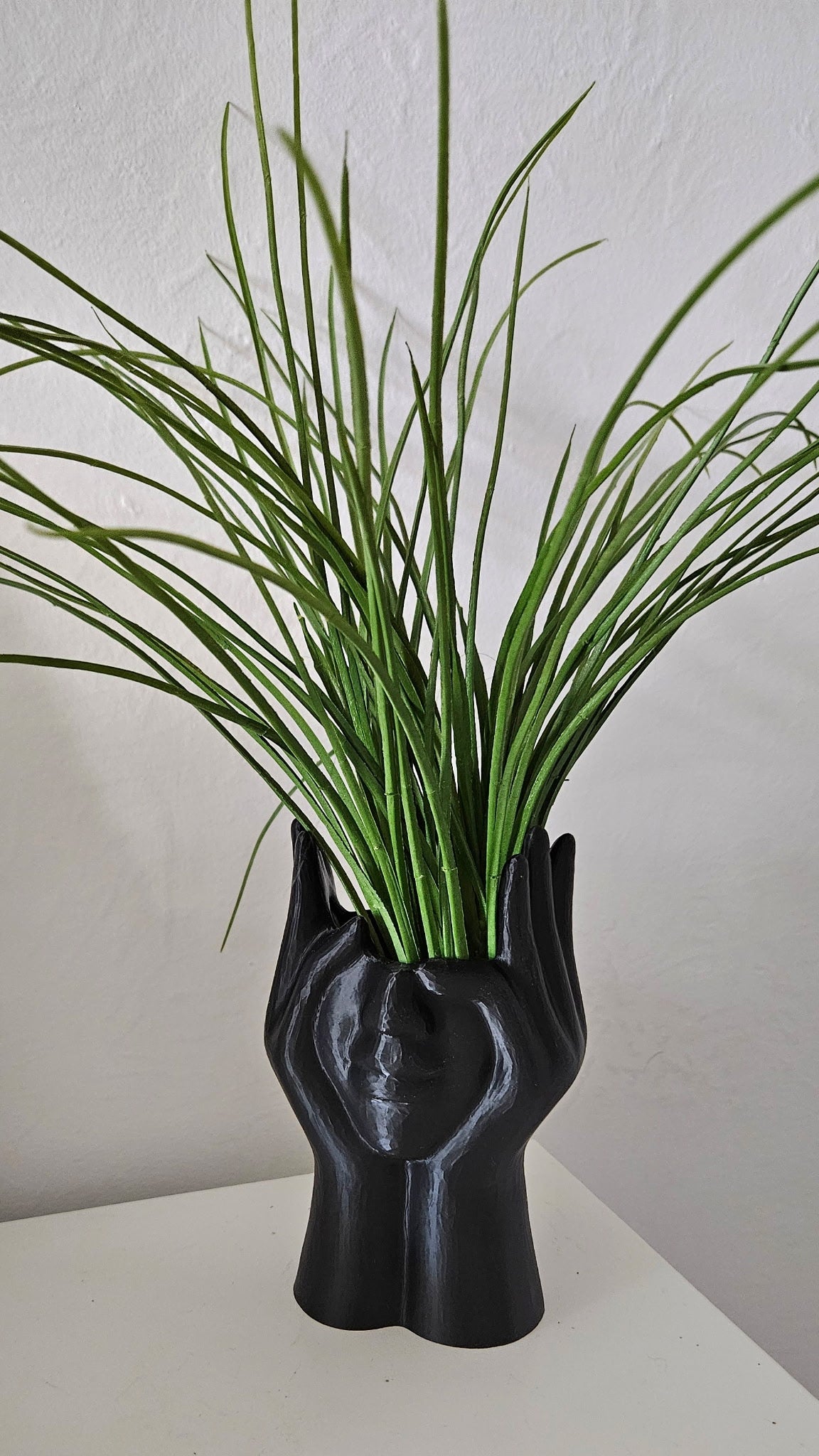 Medium Face and Hands Vase Sculpture - Black
